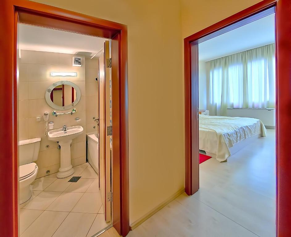 Hotel Niski Cvet Phòng bức ảnh